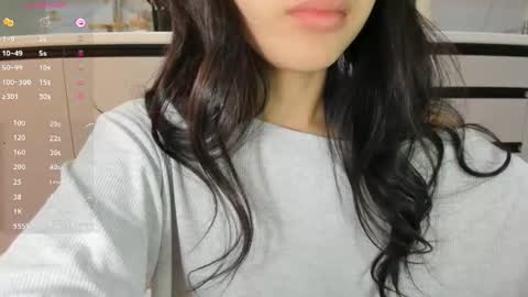Mia online show from August 9, 9:54 am