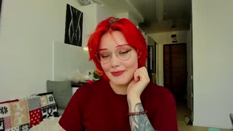 Leah online show from August 5, 3:10 pm