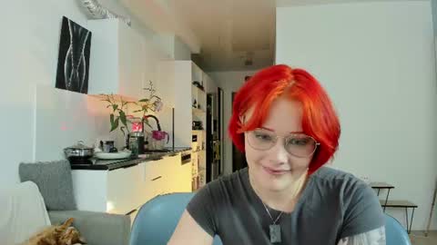 Leah online show from August 15, 5:50 pm