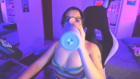 Lili online show from July 25, 11:42 pm