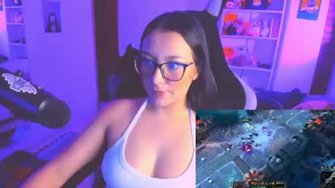 Lili online show from July 28, 12:49 am