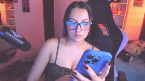 Lili online show from August 4, 1:35 am