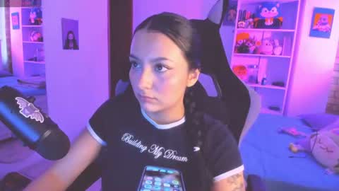 Lili online show from August 4, 8:06 pm