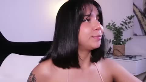 Mari  online show from August 29, 1:32 pm