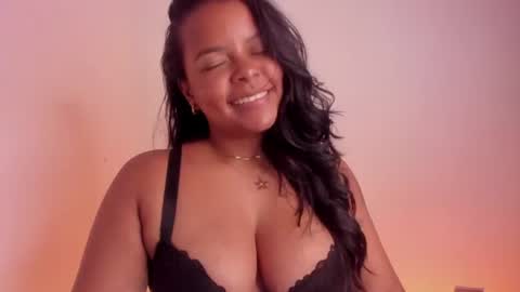 Paula  thumbs up me please online show from July 13, 11:32 pm