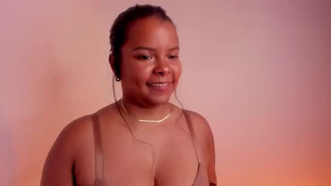 Paula  thumbs up me please online show from July 27, 11:43 pm