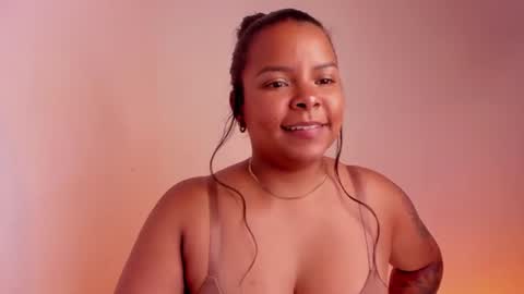 Paula  thumbs up me please online show from July 31, 12:39 am