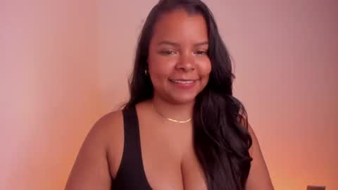 Paula  thumbs up me please online show from August 10, 9:05 pm