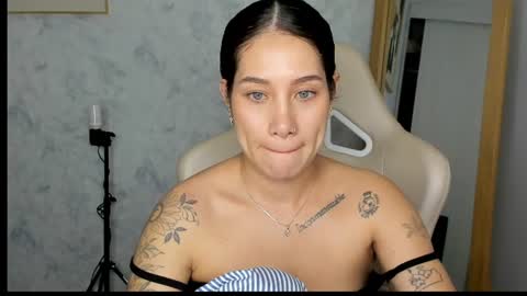 brisa  s online show from July 16, 3:18 am