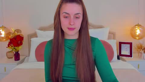 spacelady_ online show from April 10, 5:30 pm