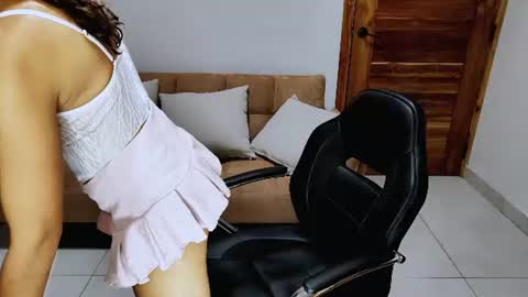 spaintense_ online show from August 5, 3:04 am