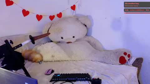 sparkyferret online show from August 3, 12:06 am