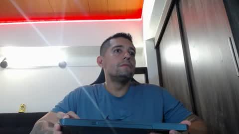     online show from August 16, 5:22 am