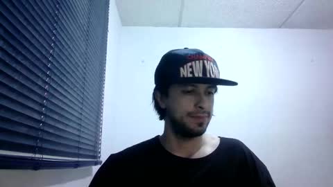 sperm_donor94 online show from April 19, 9:02 pm