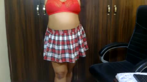 Your Jasleen online show from August 15, 9:46 am