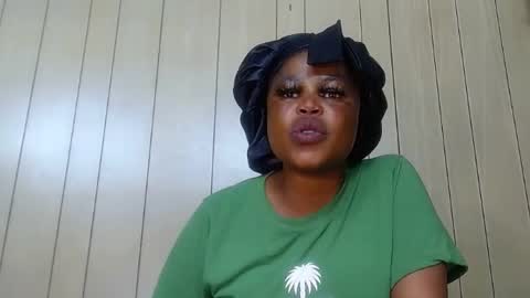 spicykitty69 online show from August 17, 11:43 pm