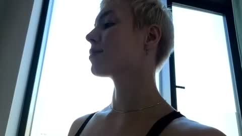 Elizabeth online show from July 18, 4:08 pm