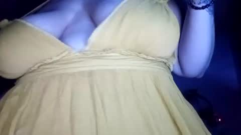 Vanessa Spade online show from August 10, 10:05 am