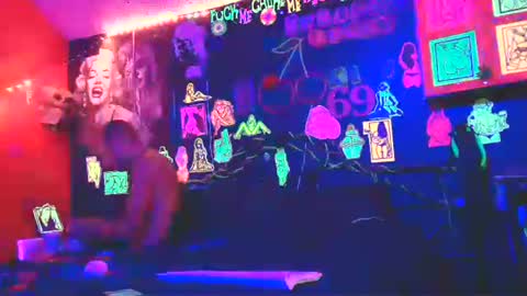 Daddy  His Splash Queen online show from July 19, 11:56 am