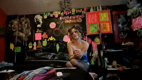 Daddy  His Splash Queen online show from August 3, 3:35 am