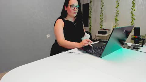Spoiled Lilit online show from August 4, 10:29 pm
