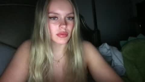 spoiledxo online show from April 28, 2:55 am