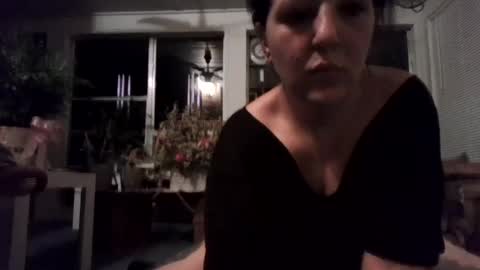 spookytten online show from June 15, 5:05 am