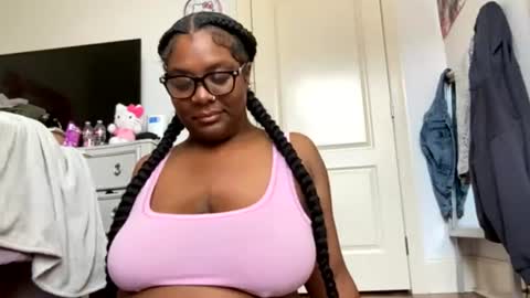 spreadthatassssssssss online show from July 4, 11:40 pm