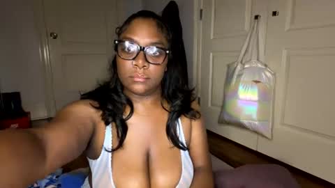 spreadthatassssssssss online show from July 18, 8:37 am