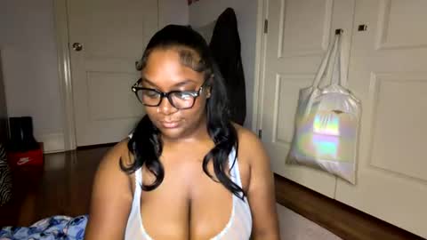 spreadthatassssssssss online show from July 18, 10:05 am