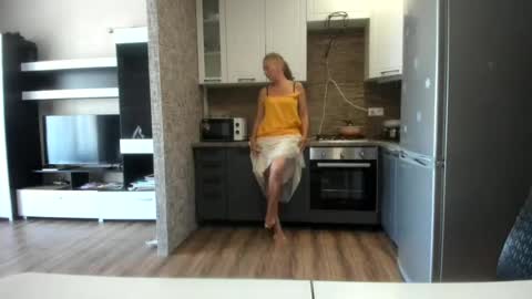 spring_time_ online show from August 7, 12:38 pm