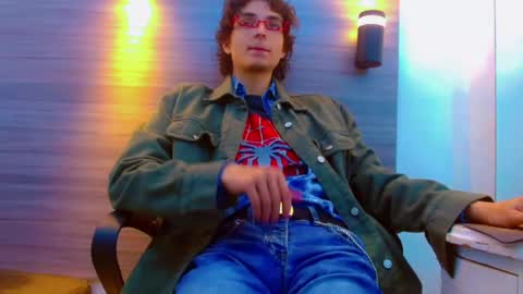 ethan online show from August 5, 1:20 pm