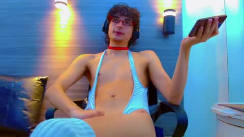 ethan online show from August 10, 2:29 pm