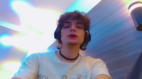 ethan online show from August 14, 1:37 pm