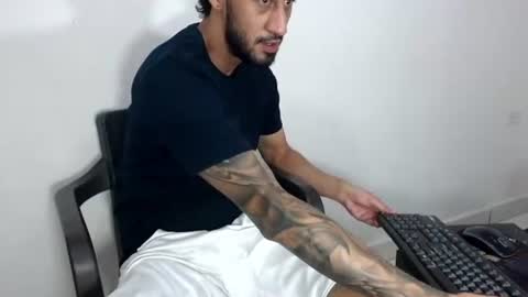 sr_stevennt online show from September 4, 1:48 pm