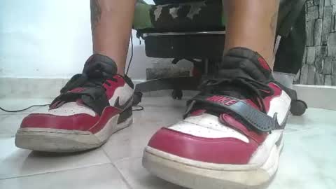 sr master cum its my old account online show from August 13, 8:12 pm