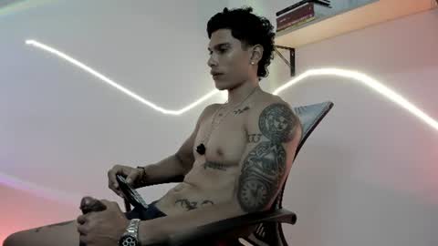 srghost333 online show from August 4, 12:40 am