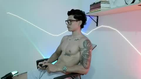 srghost333 online show from August 12, 6:32 pm