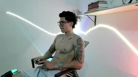 srghost333 online show from August 12, 7:38 pm