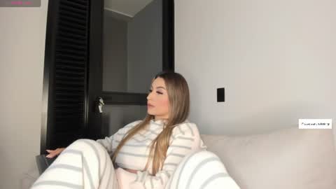 Laura online show from August 16, 6:06 am