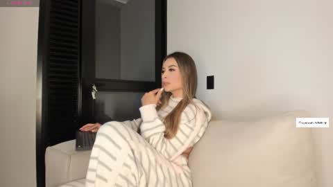 Laura online show from August 16, 7:12 am