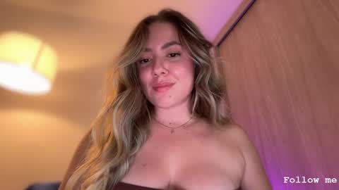 Sophie 3 online show from June 9, 1:23 am