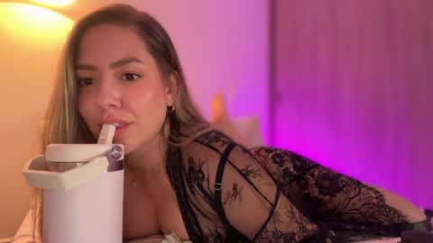 Sophie 3 online show from June 26, 2:04 am