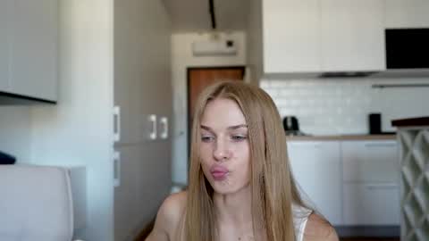 Scarlett online show from July 16, 1:45 pm