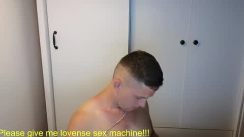 st1vemaster01 online show from July 18, 3:24 pm