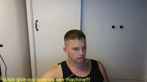 st1vemaster01 online show from July 19, 1:46 pm
