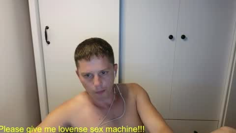 st1vemaster01 online show from July 31, 12:22 pm