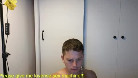 st1vemaster01 online show from August 2, 1:51 pm