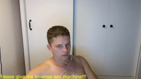 st1vemaster01 online show from August 6, 3:11 pm