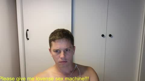 st1vemaster01 online show from August 11, 3:14 pm